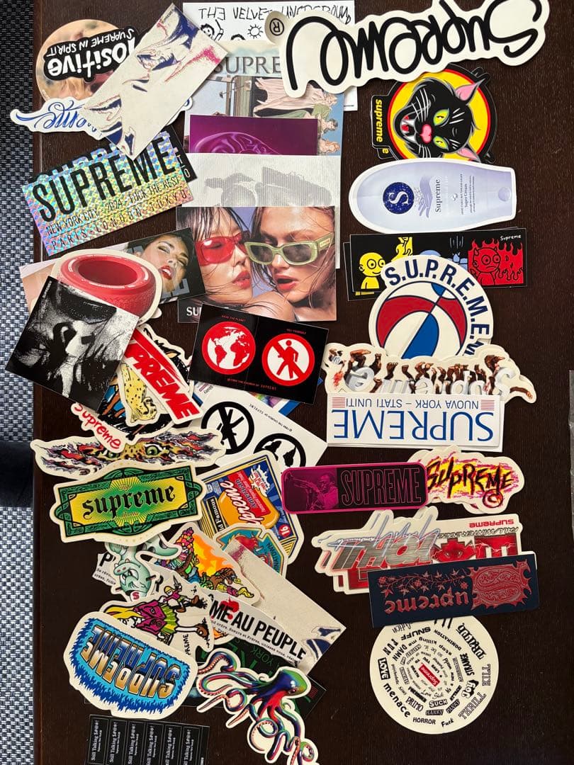 supreme ステッカー 300枚