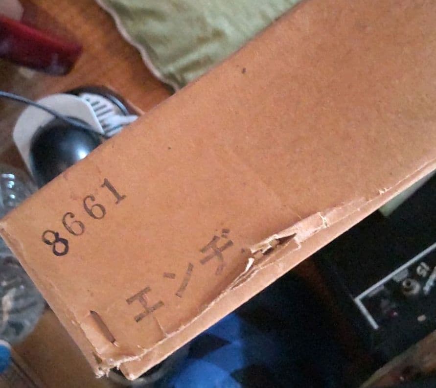 新品　額　F10　ガラス　送料込み　エンジ　臙脂色　額縁