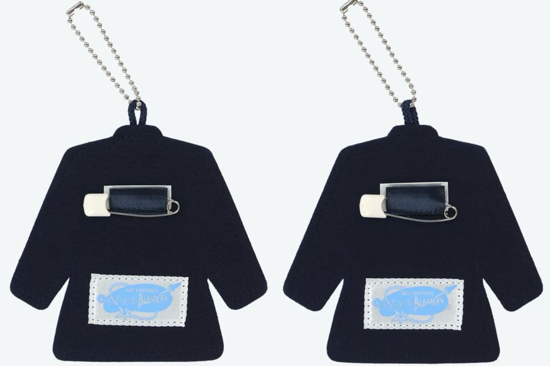 バズライトイヤーのアストロブラスター　ワッペンバッジ　2種類　新品未使用品