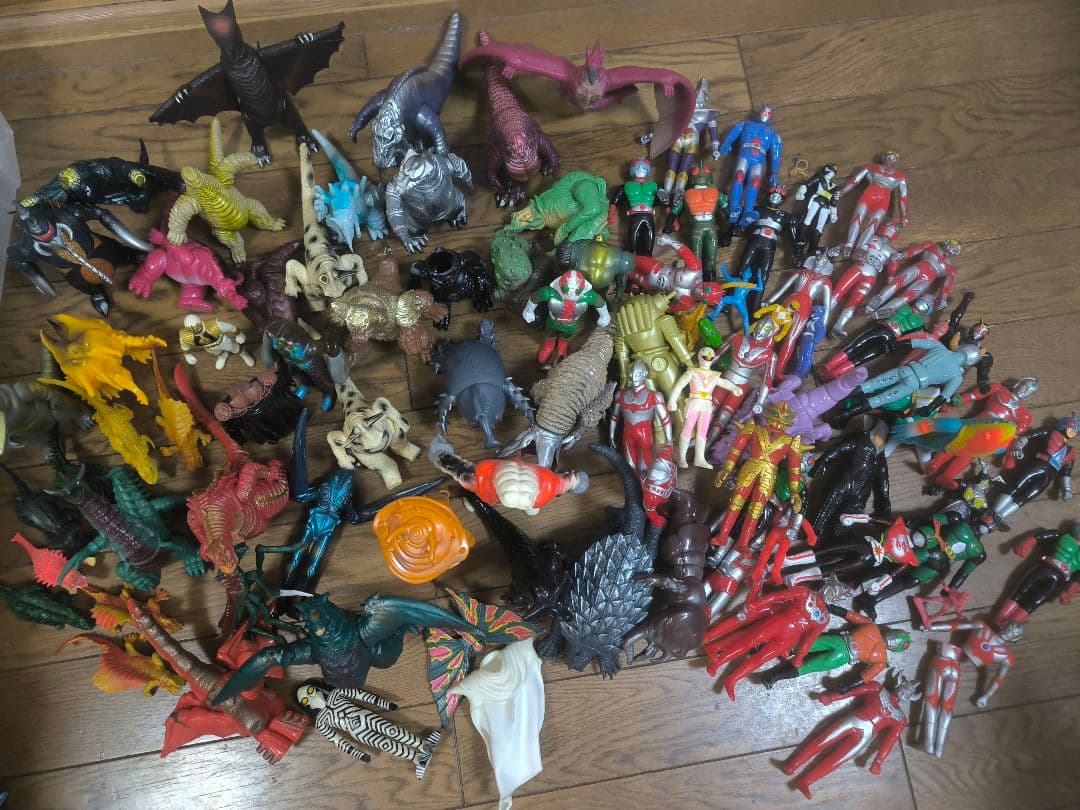 【希少・状態様々】ウルトラマン、仮面ライダー、戦隊シリーズ フィギュア 大量
