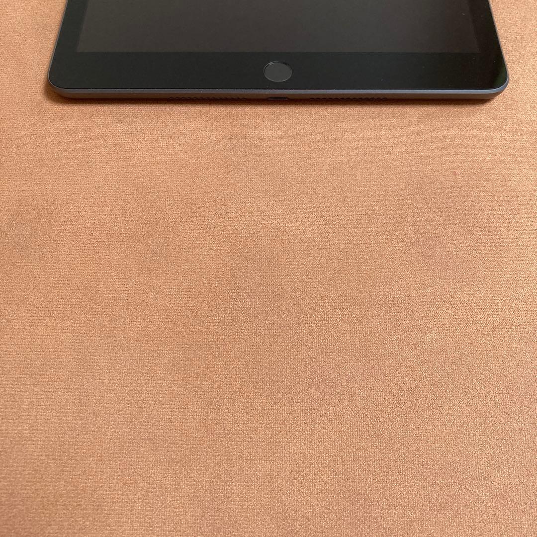 1165 電池ほぼ新品☆比較的美品☆iPad7第7世代32GB WIFIモデル☆
