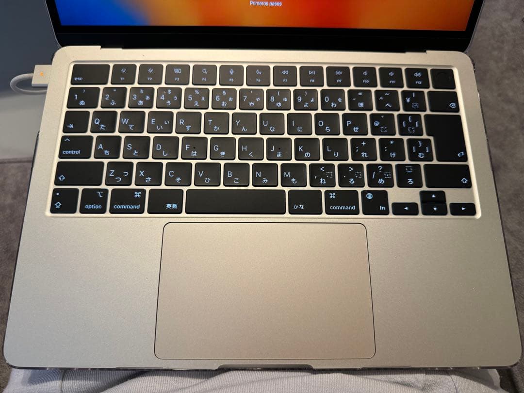 macbook air m2 13インチ　256GB スターライト