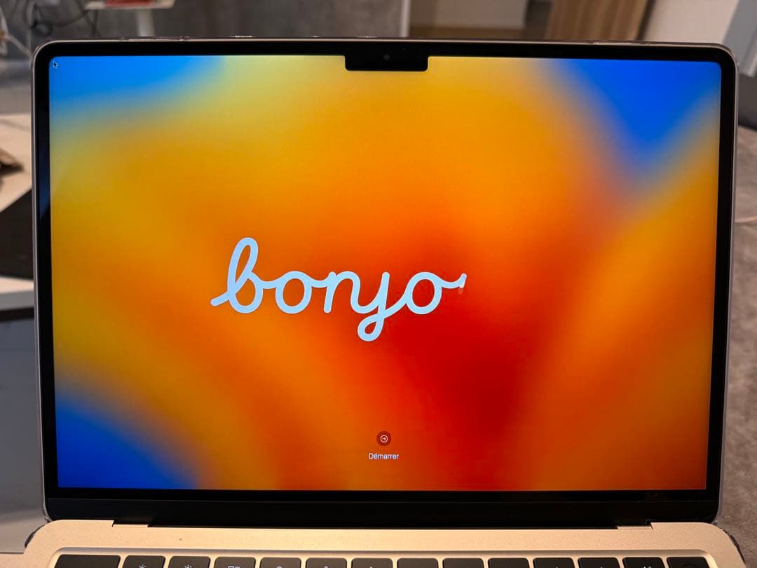 macbook air m2 13インチ　256GB スターライト