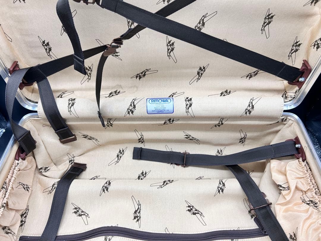 RIMOWAリモワCLASSIC FLIGHT35L 型番97052002鍵なし