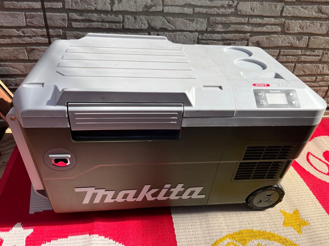 値下げ！マキタ　保冷温　Makita XGT 冷温庫 大容量 カーキ　グリーン