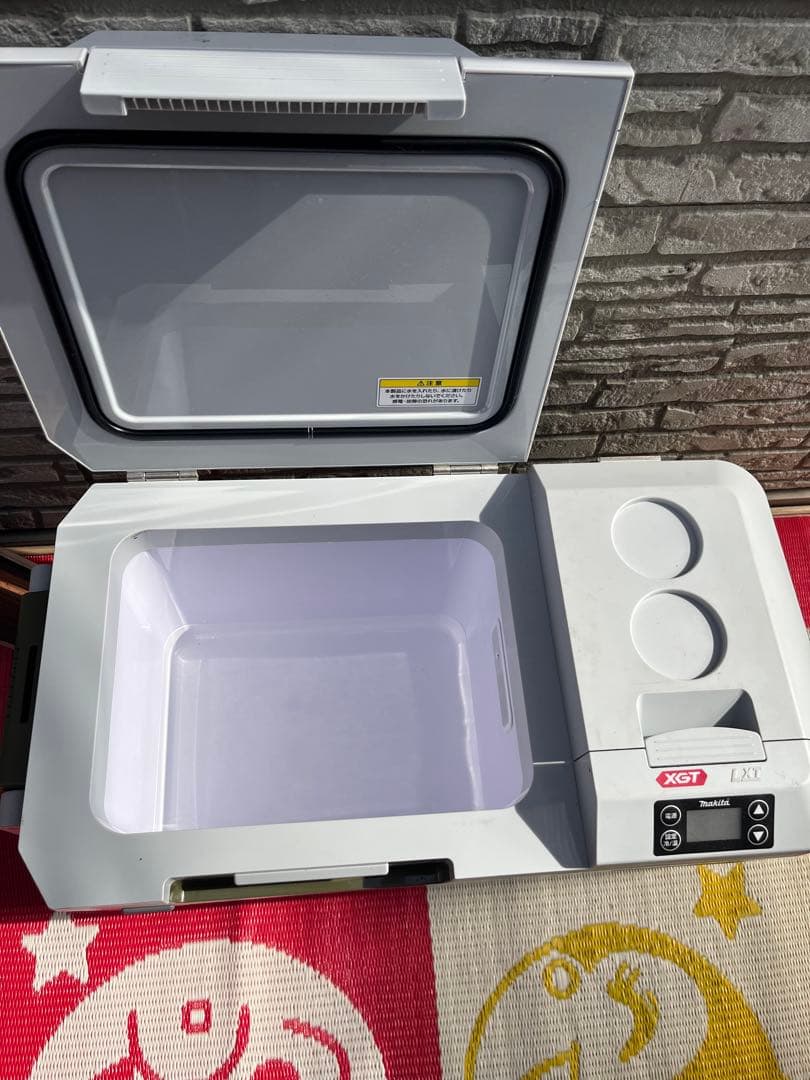 値下げ！マキタ　保冷温　Makita XGT 冷温庫 大容量 カーキ　グリーン