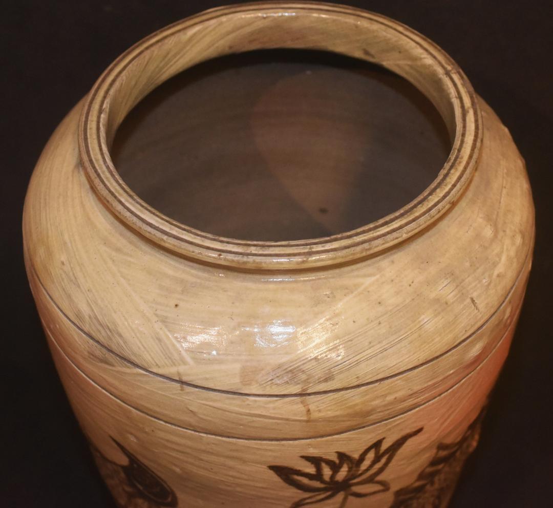 磁州窯　吉州窯　鉄絵　魚草文壷　23-12-03-07