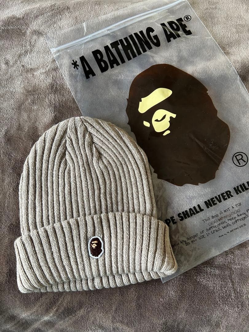 期間限定！今だけ価格！新品未使用　A BATHING APE ベージュニット帽