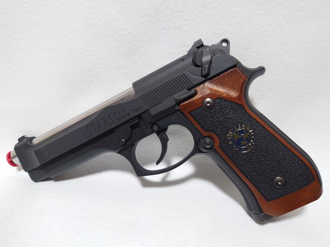 【極美品】【おまけ付き】東京マルイ エアガン (バイオハザード仕様) ※箱無し