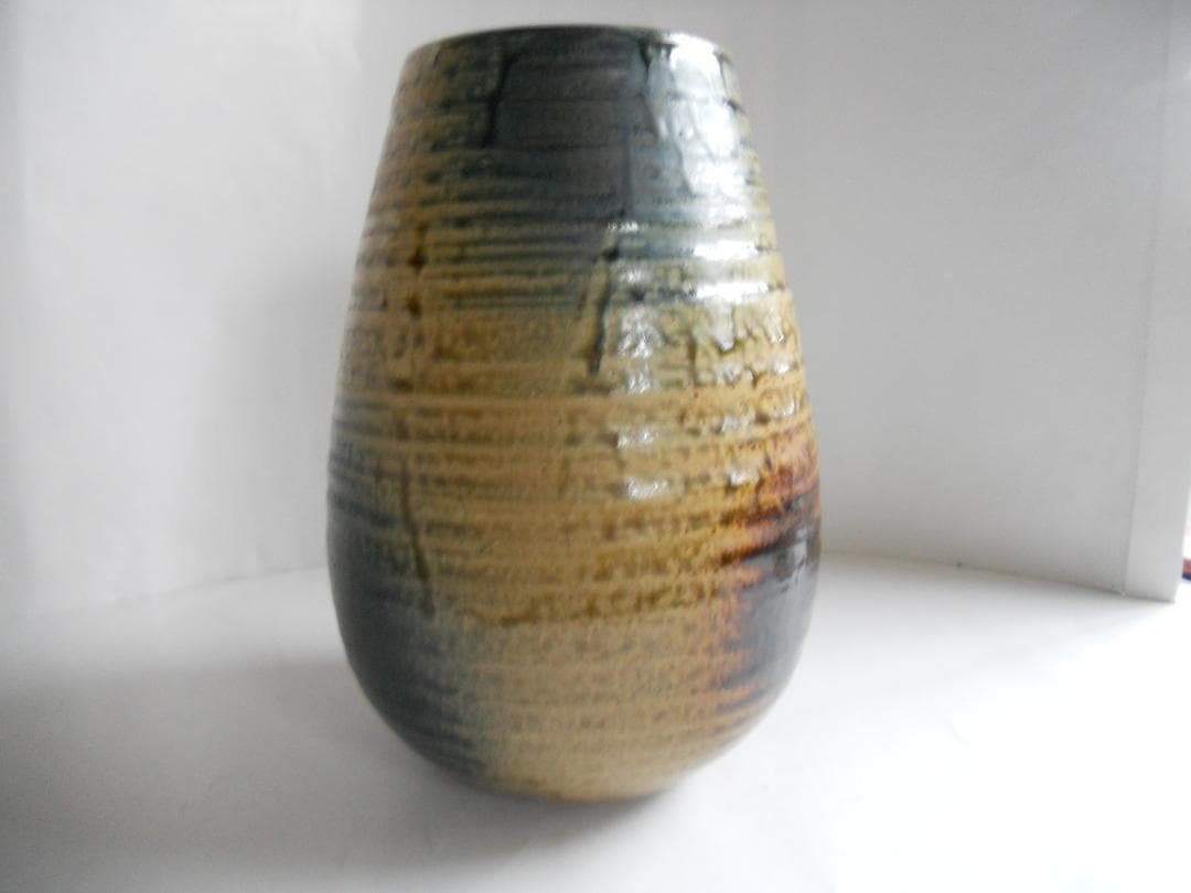 伊羅保焼　寺田美山 作 豊窯 伊羅保釉 彩地 花瓶 ヴィンテージ 花器 花入