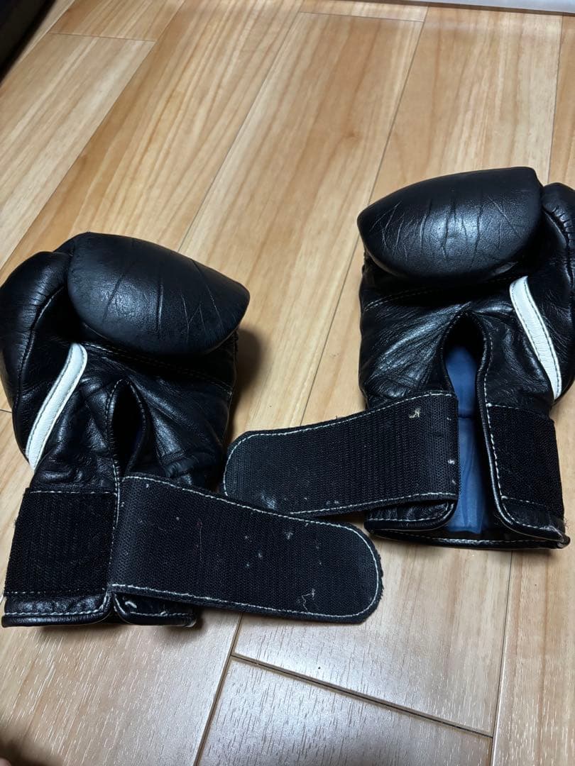 Winning ボクシンググローブ 8オンス　ブラック