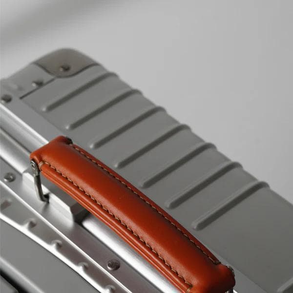 イノベーター アルミスーツケース シルバー INV1811STP キャリーケース