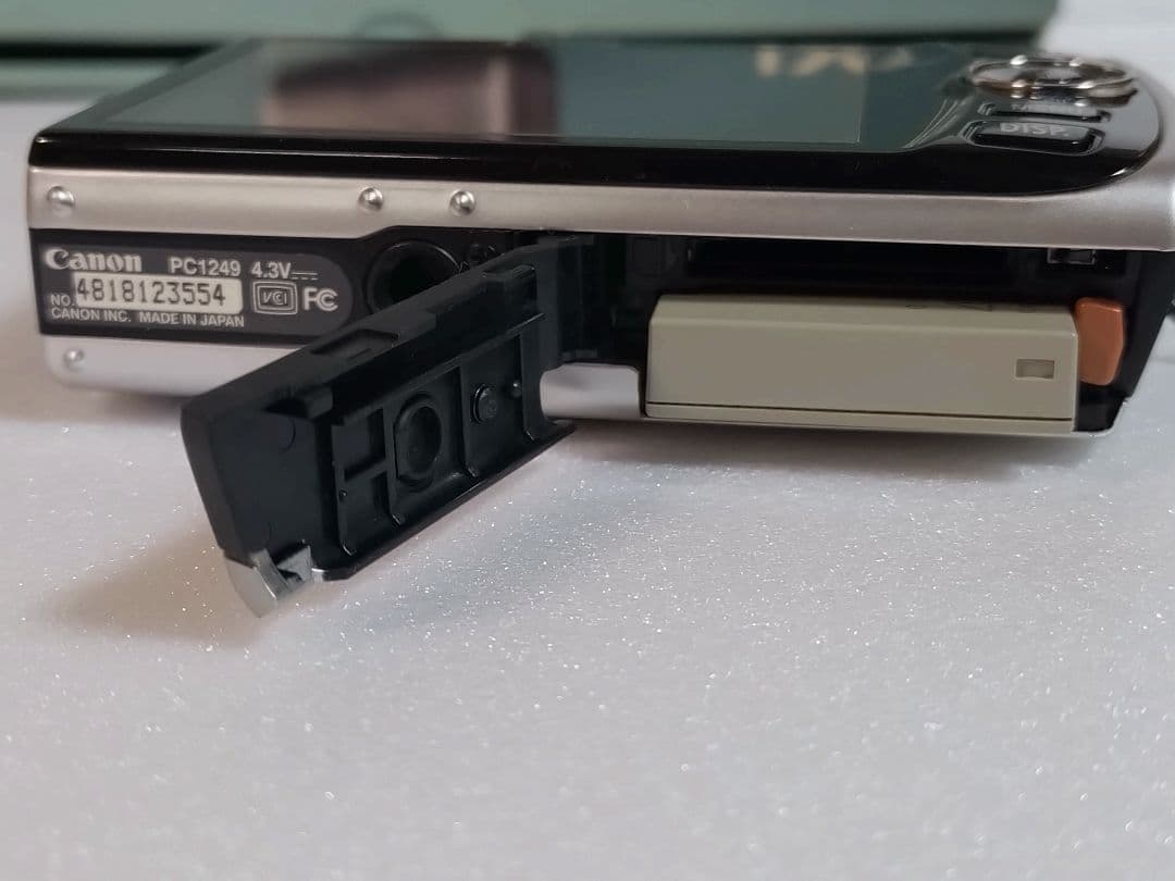 D*a様 【ジャンク品】Canon IXY DIGITAL 50　キャノンイクシ