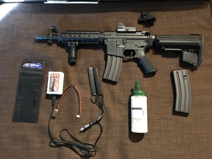 ★超値下げ中★次世代電動ガン M4 CQB-R ブラック （オプション付き）