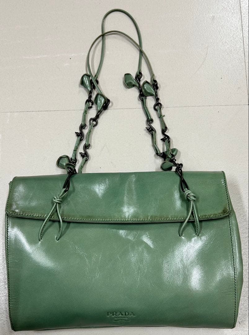PRADA グリーンレザー ハンドバッグ