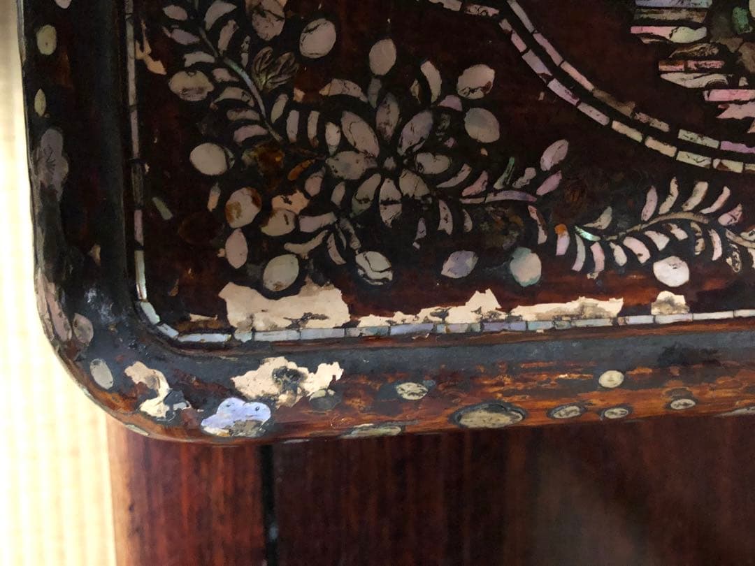 古格漂う唐物もしくは李朝の螺鈿細工文箱