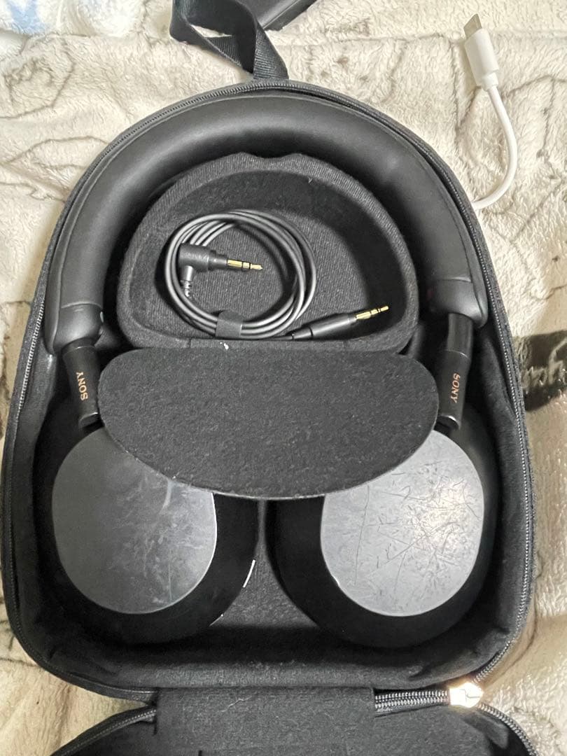 SONY WH1000XM5 ワイヤレスヘッドホン ケース付き