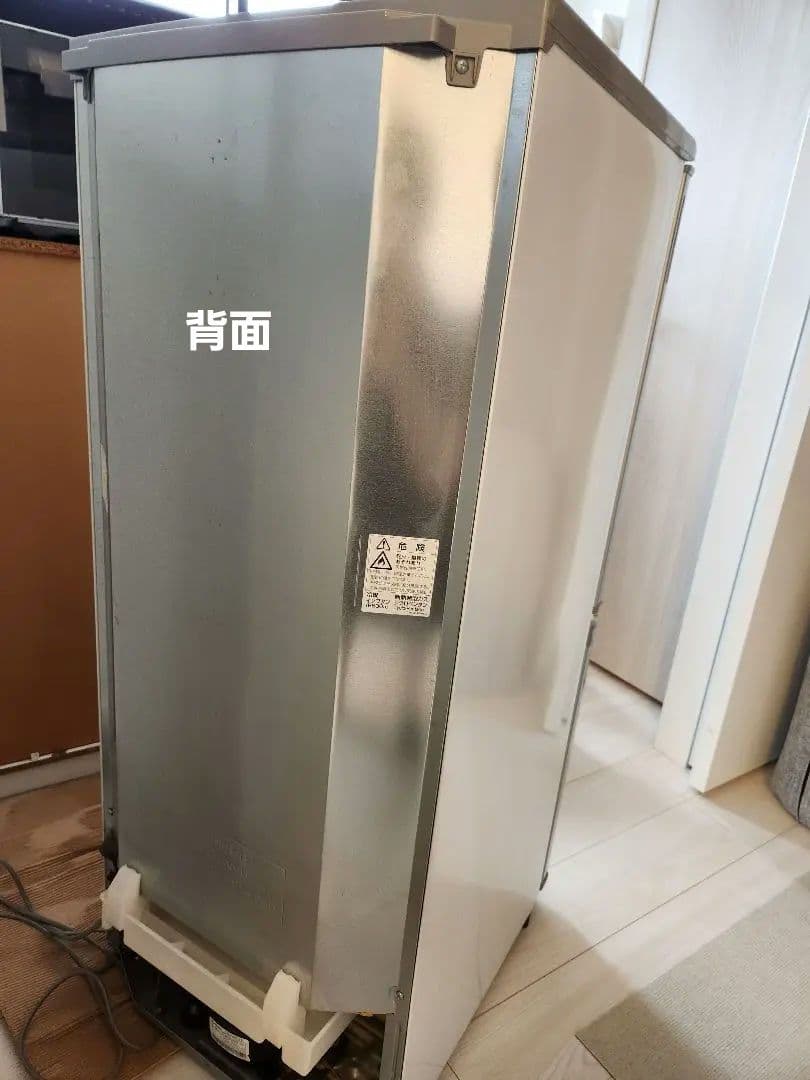 137L冷凍冷蔵庫(SHARP 冷蔵庫 SJ-14E7 シルバー 2011年製)