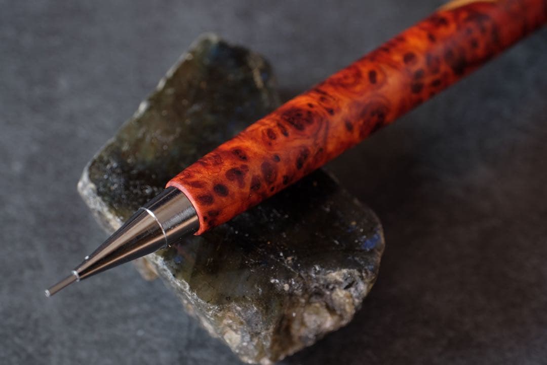 PG5木軸カスタム0170　高村杢工房製図用シャープペンシル　花梨瘤トリコロール