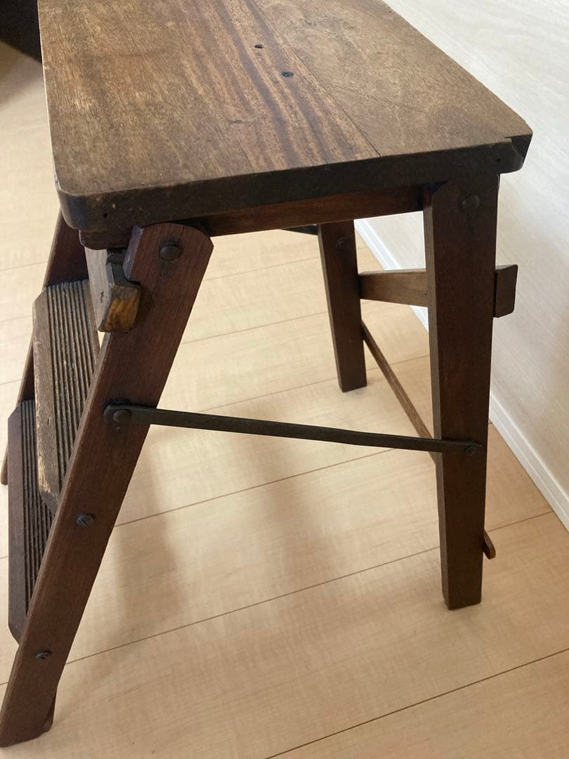 う*ぎ様 【アンティーク】木製折りたたみ式ステップスツール