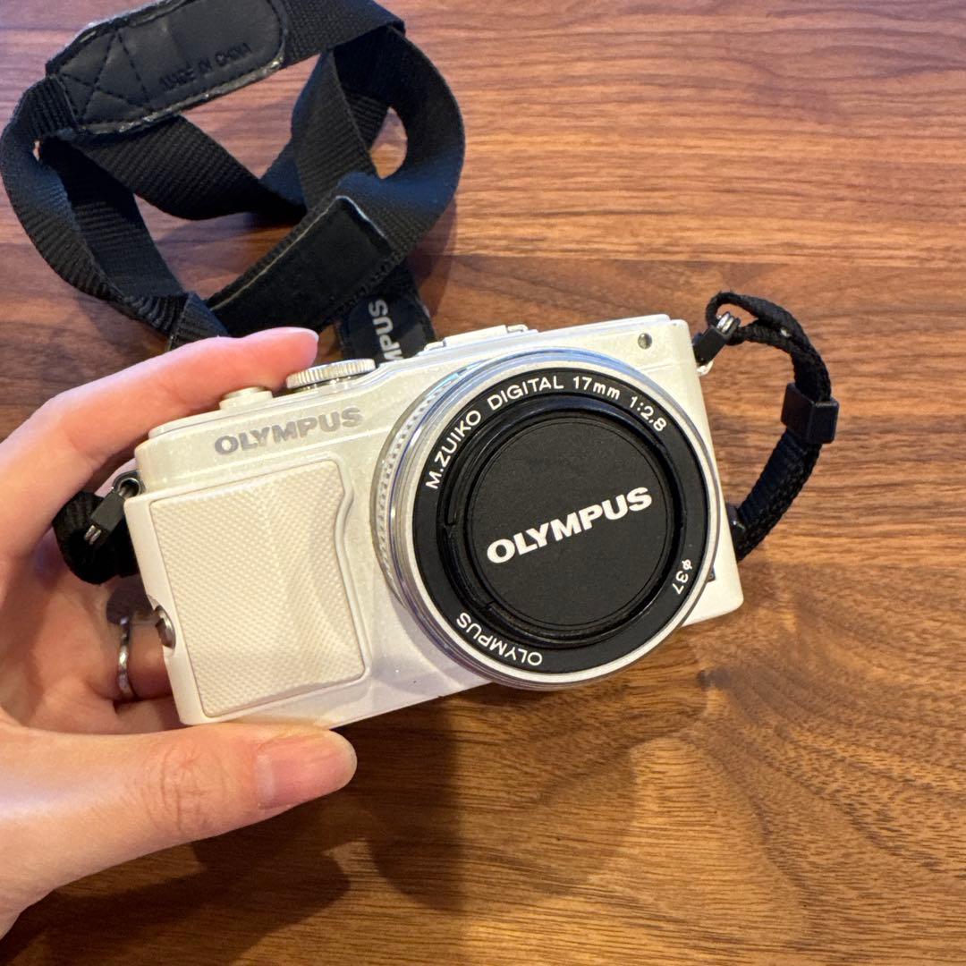 OLYMPUS E-PL6 デジタル一眼レフカメラ