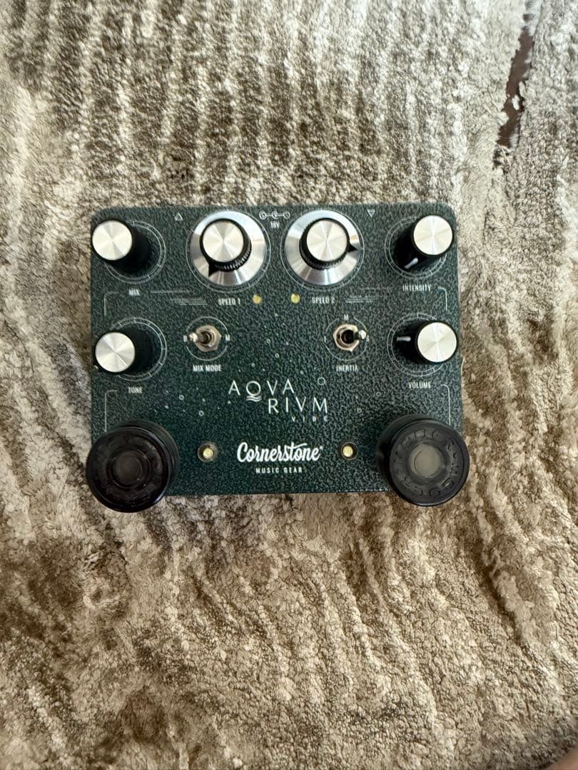 Cornerstone AQUARIUM Univibeギターエフェクター