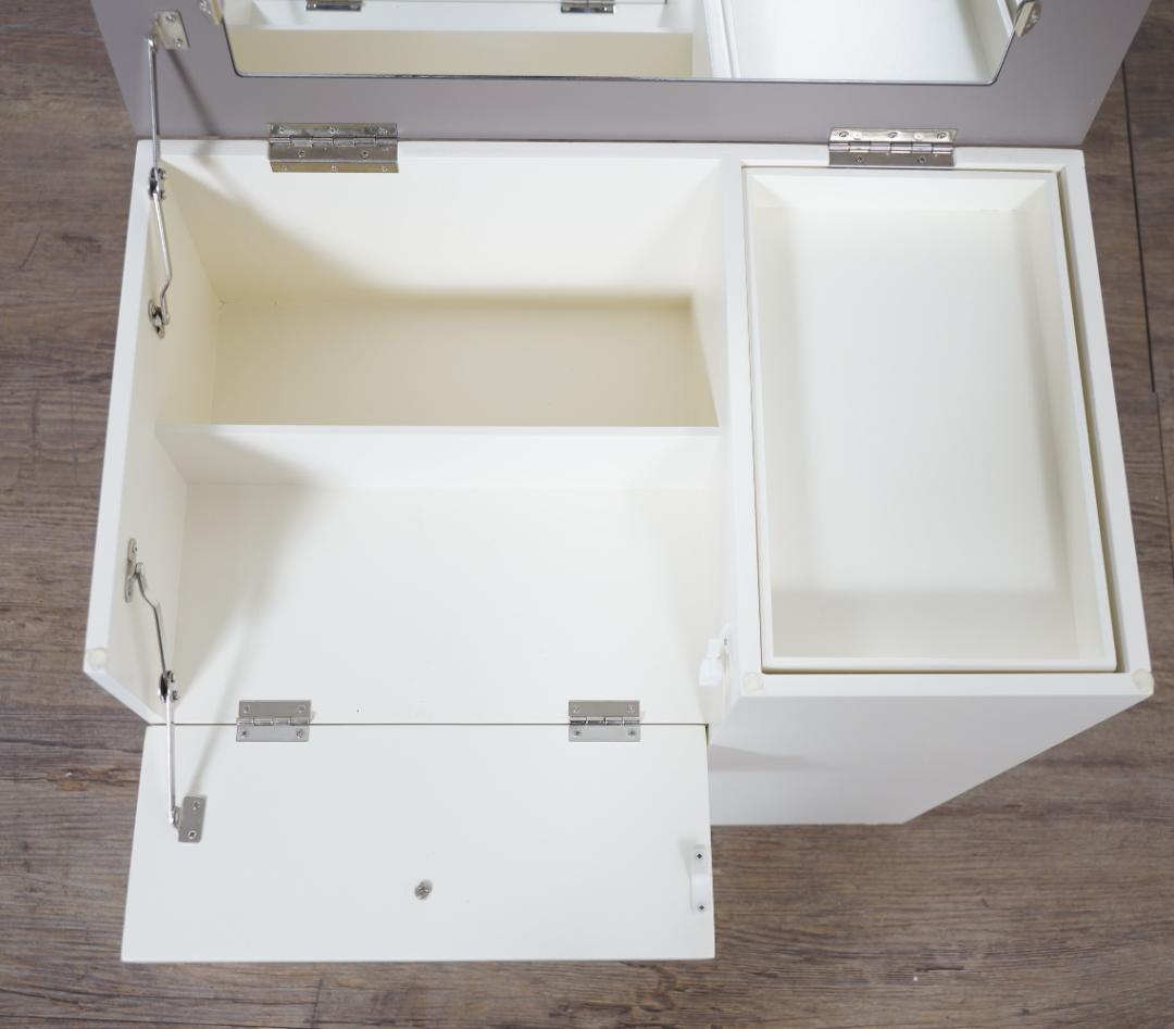 【新品】たっぷり収納 コスメワゴン　お洒落 ドレッサー　アウトレット