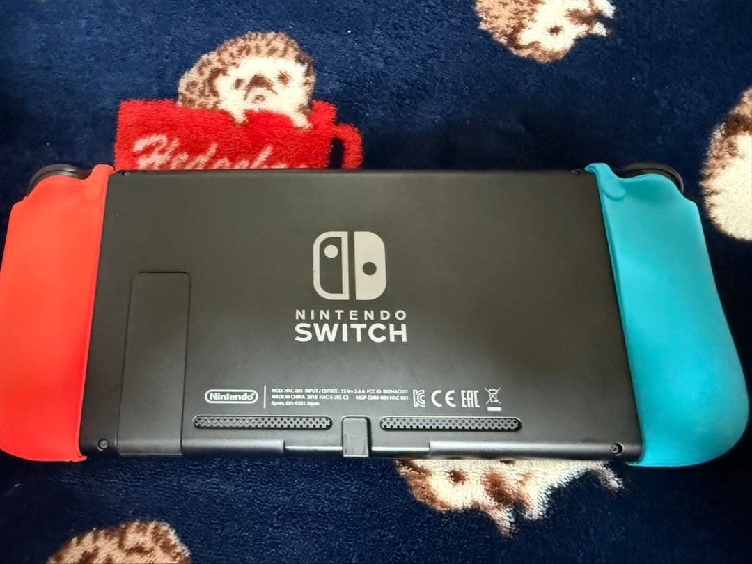 Nintendo Switch 本体 青・赤 ジョイコン付き