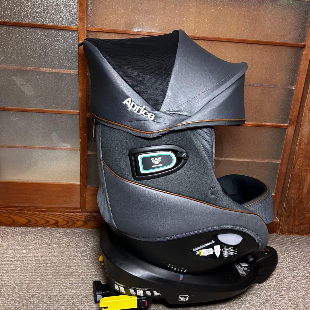 【未使用級✨美品】アップリカ クルリラ ビッテ チャイルドシート ISOFIX