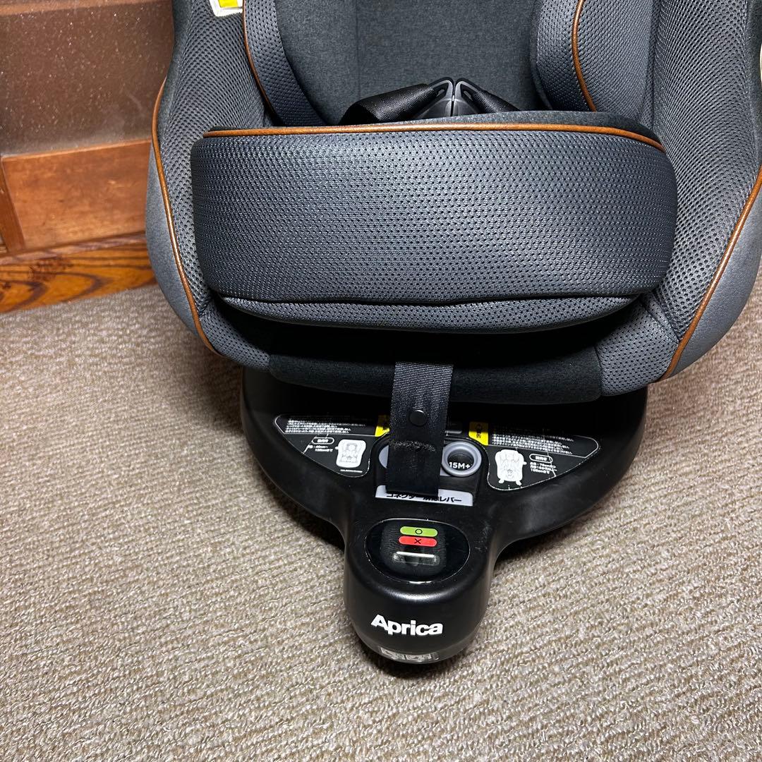 【未使用級✨美品】アップリカ クルリラ ビッテ チャイルドシート ISOFIX