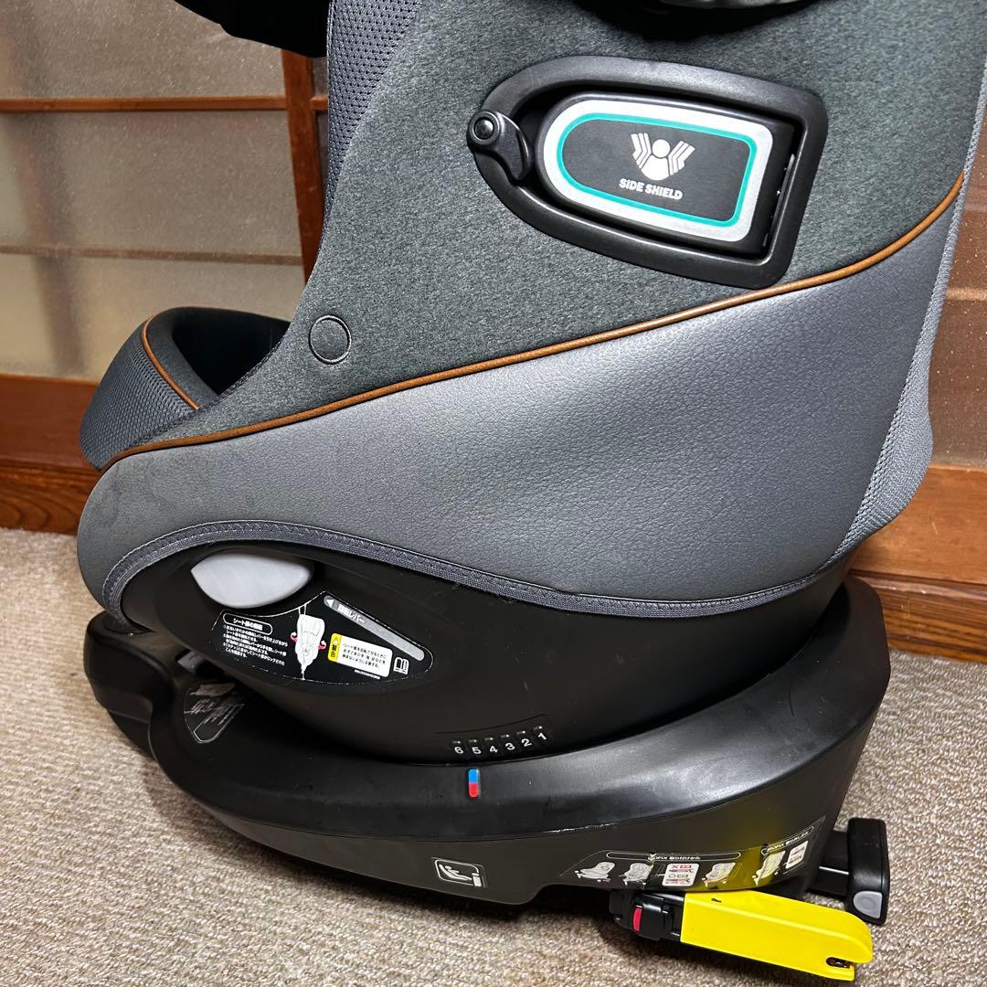 【未使用級✨美品】アップリカ クルリラ ビッテ チャイルドシート ISOFIX