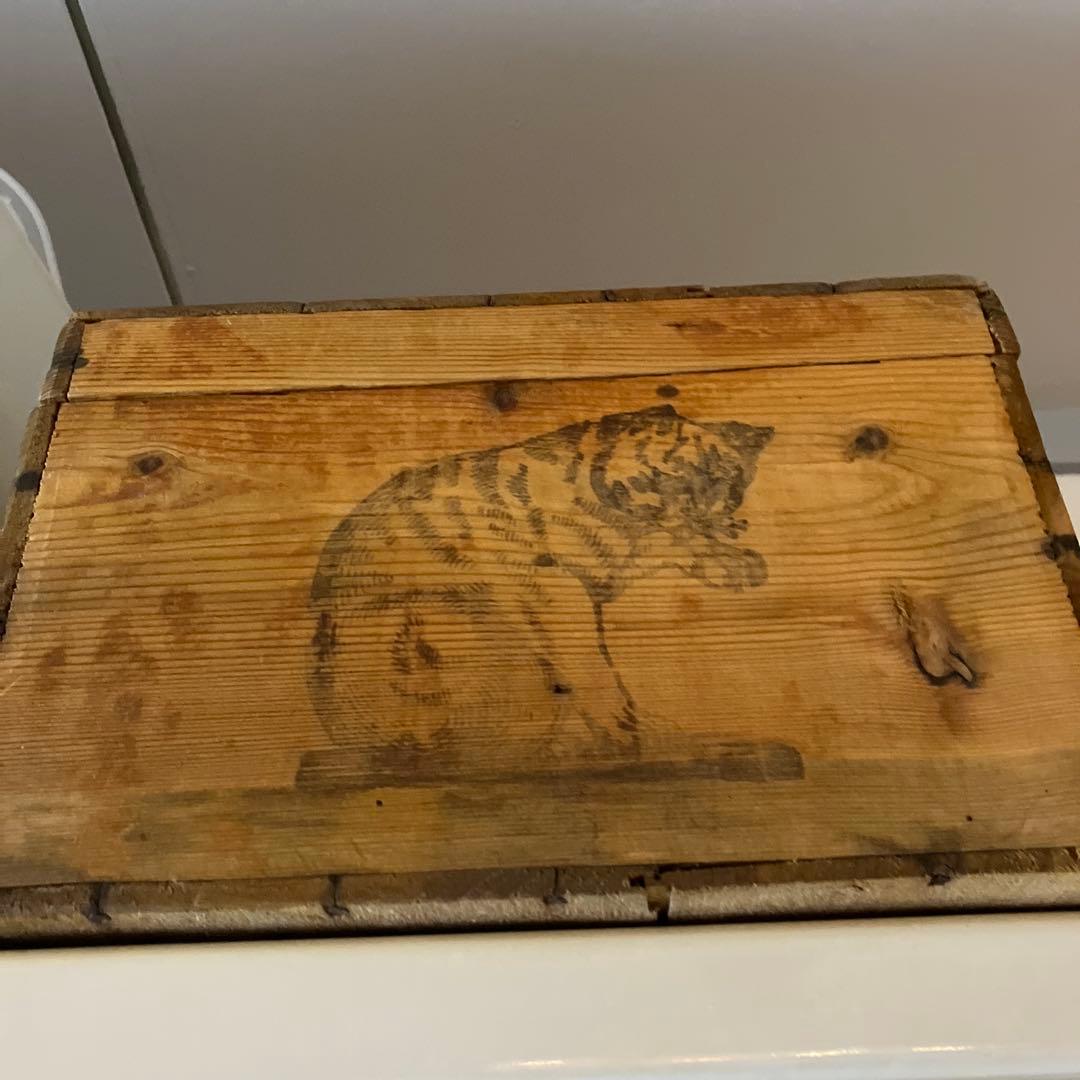 フランスアンティーク猫の木箱　フランスアンティーク猫の箱