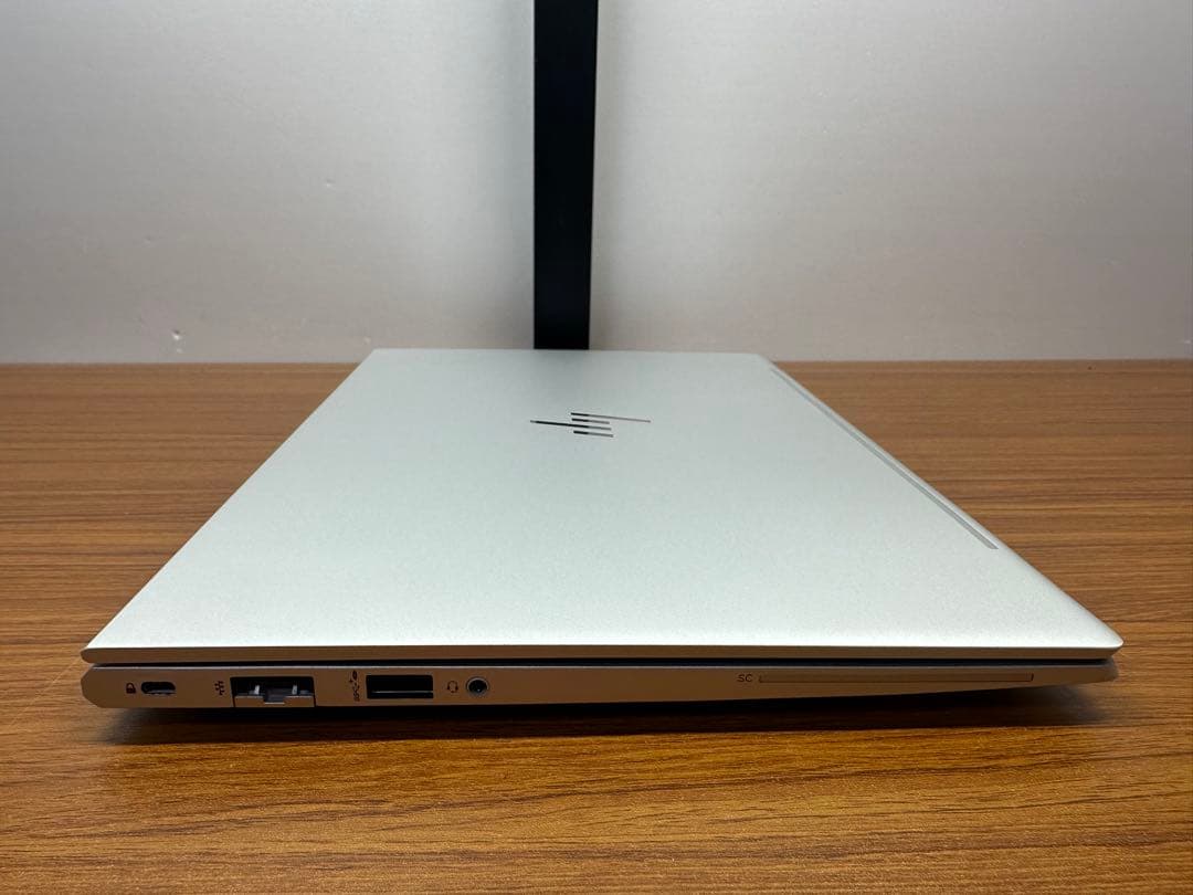 1. HP Elitebook 630 G9 12世代 i5 8/256Gb