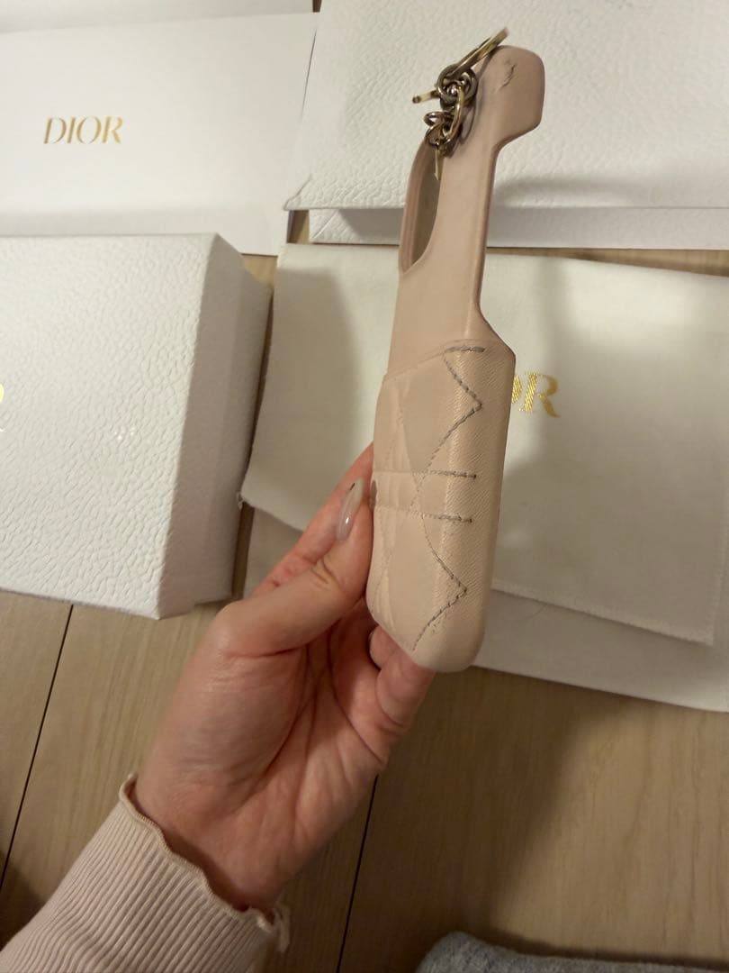 Dior ベージュレザー iPhone16proケース