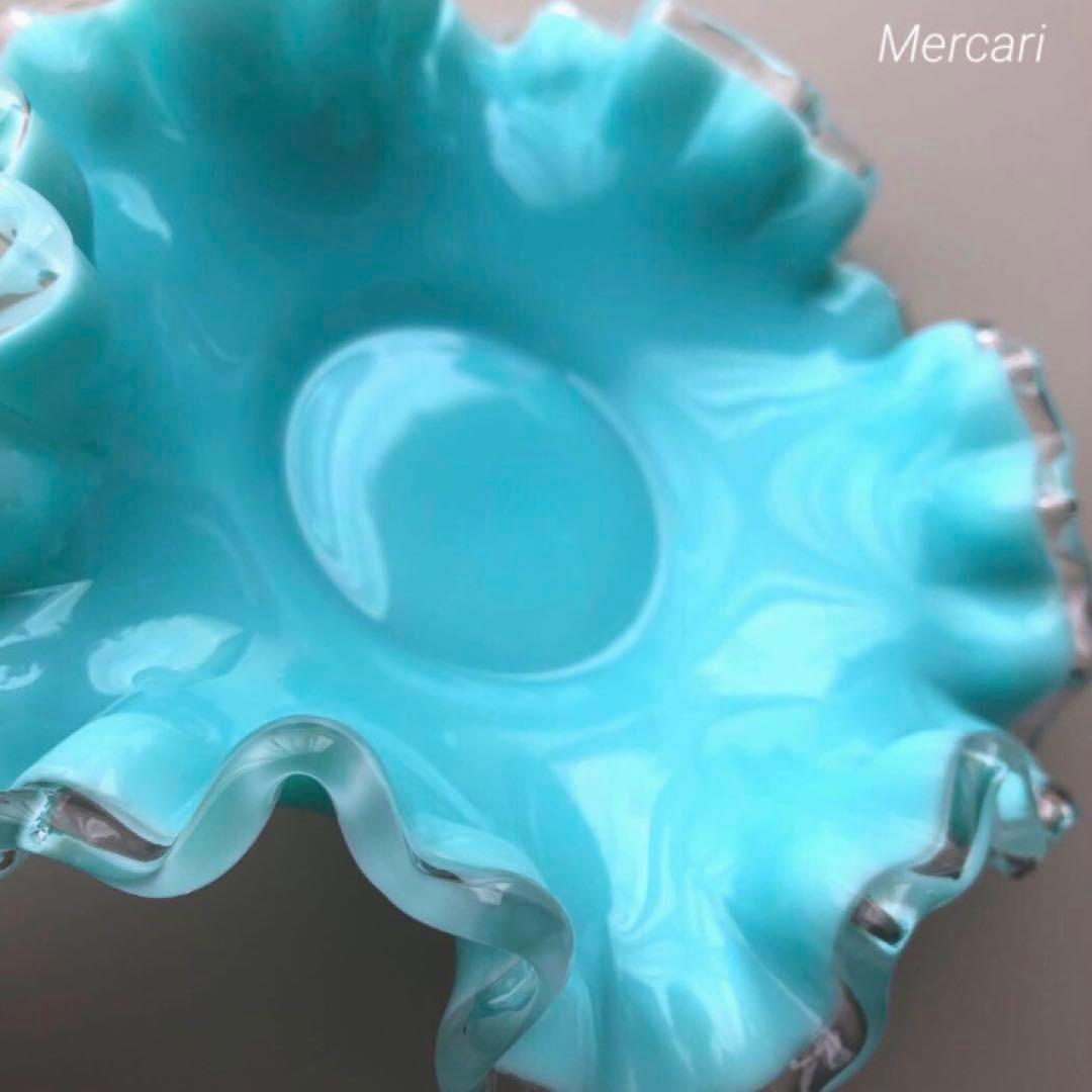 希少　fenton シルバーターコイズ　クレスト　ボンボン　ミルクグラス
