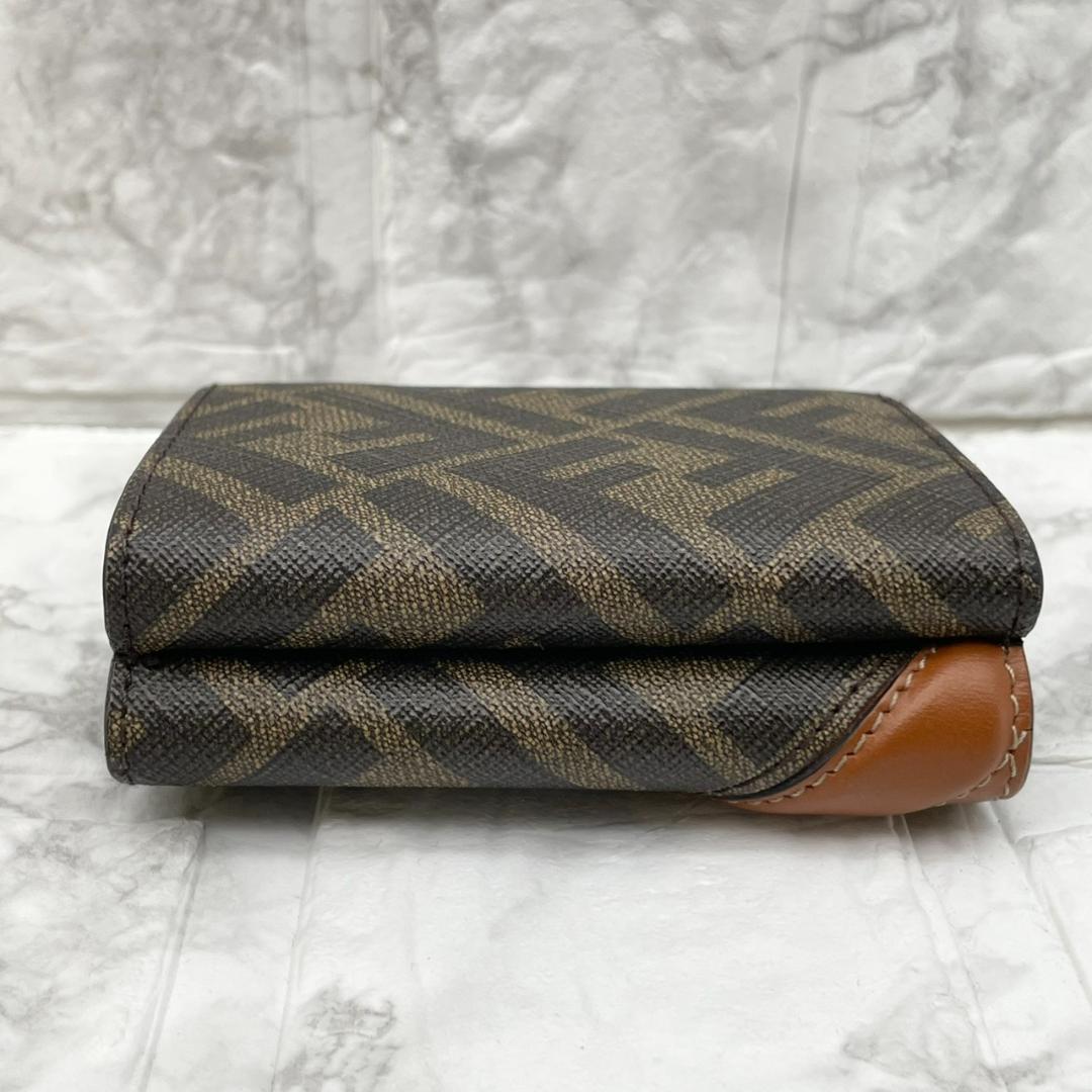 極美品✨️FENDI フェンディ 三つ折り財布 ズッカ レザー PVC 総柄