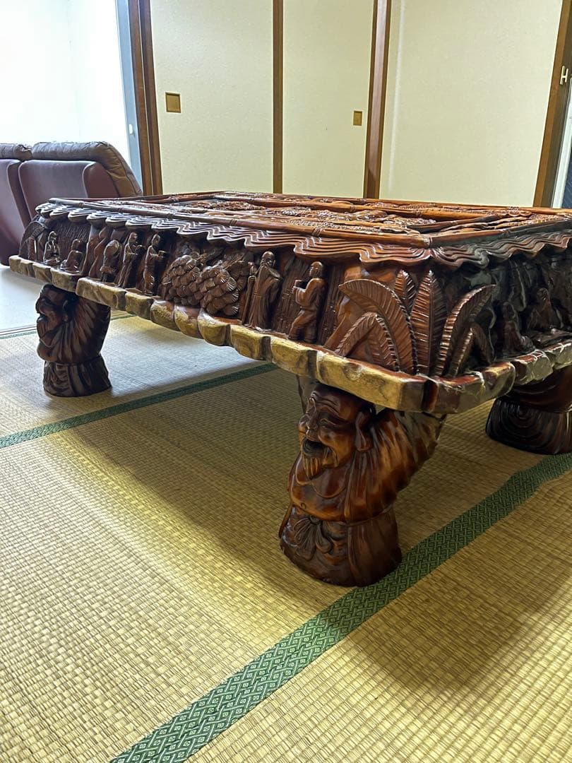 木製彫刻テーブル　一枚板