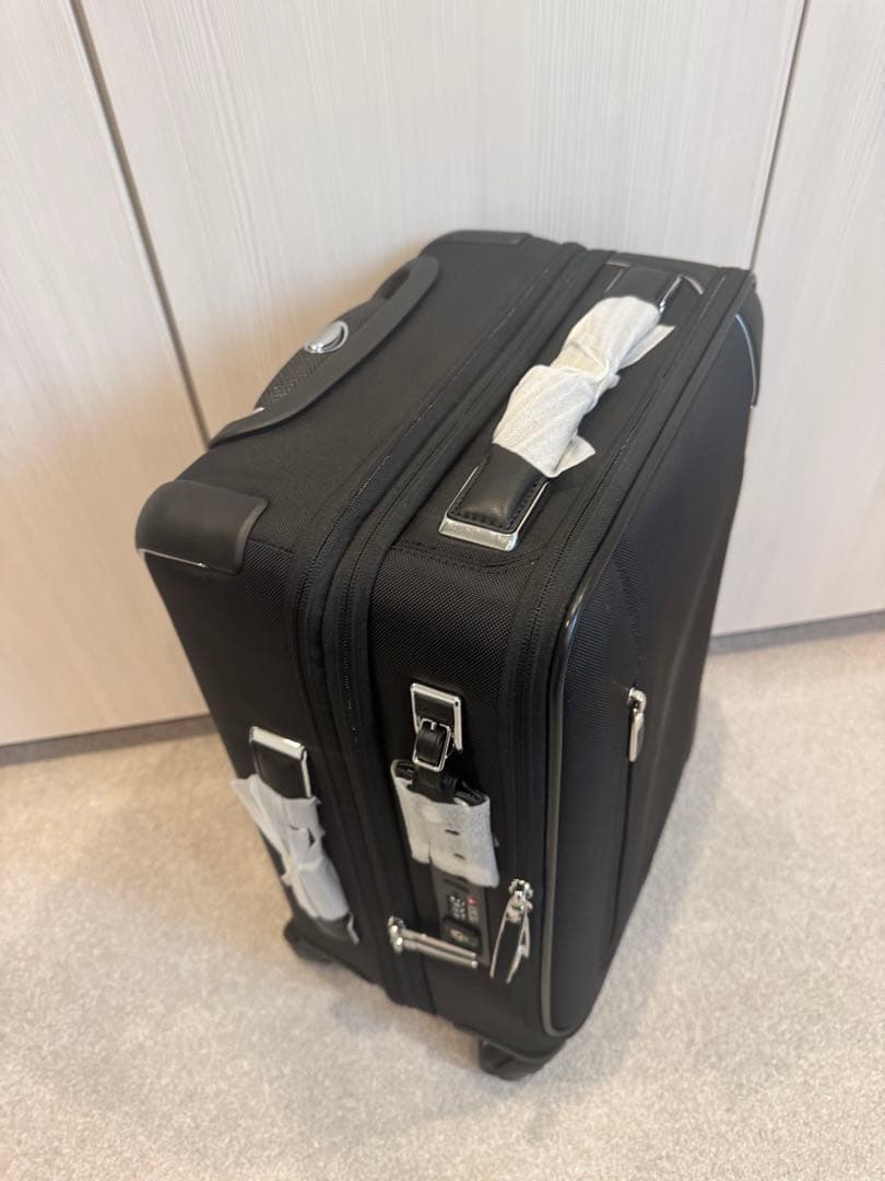 ⭐︎新品⭐︎Tumi インターナショナル・デュアル・アクセス・4ウィールキャリーオン