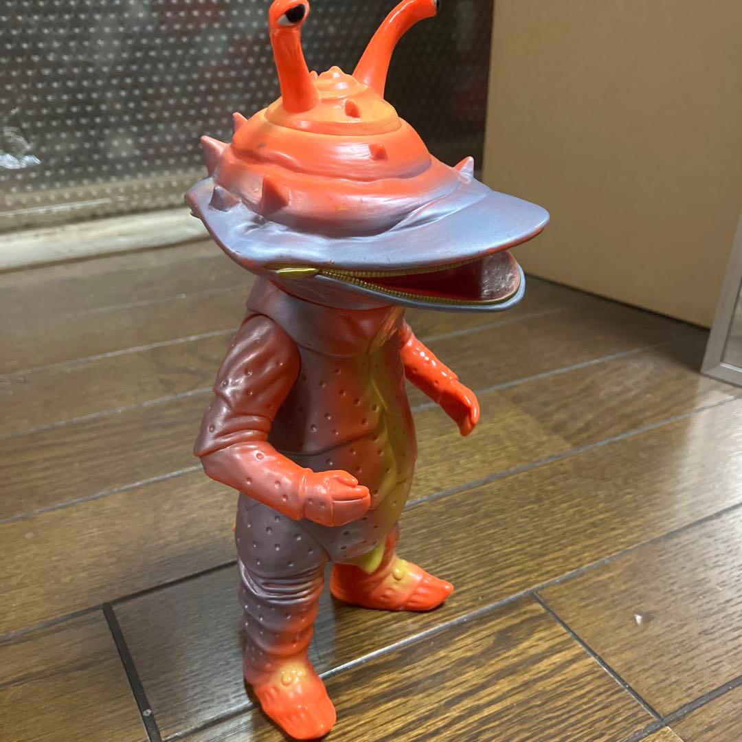 ソフビ カネゴン 怪獣郷 やまなや ウルトラＱ ブルマァク マルサン 円谷