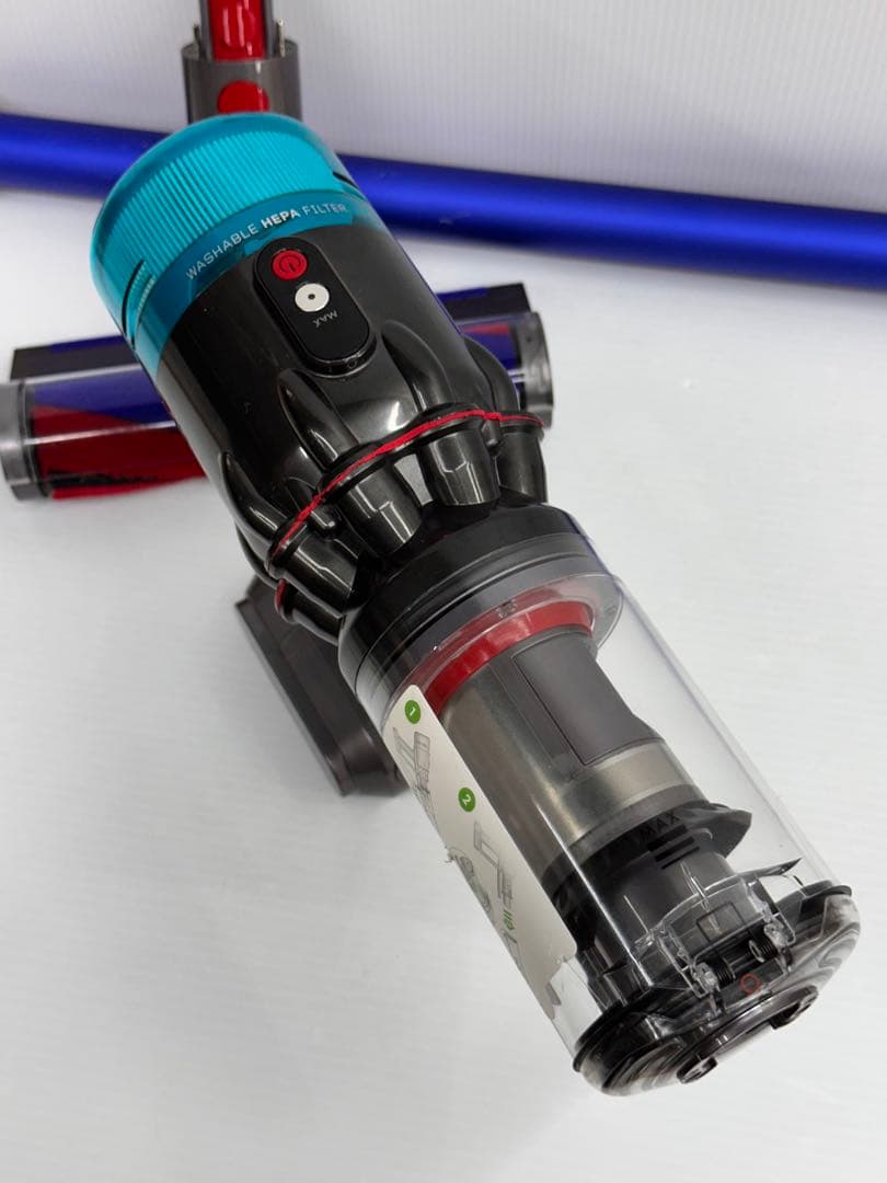 綺麗　美品　ダイソン掃除機　SV21 本体　ヘッド　パイプ　純正バッテリー付き