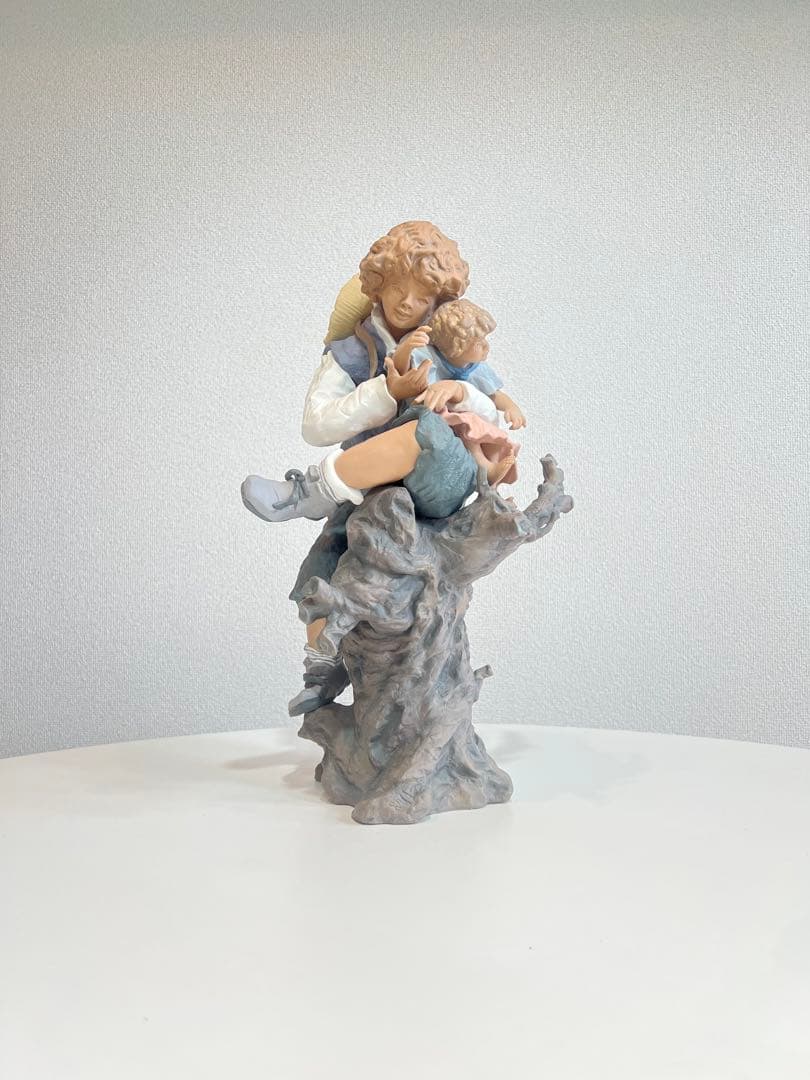 リヤドロ　木登り