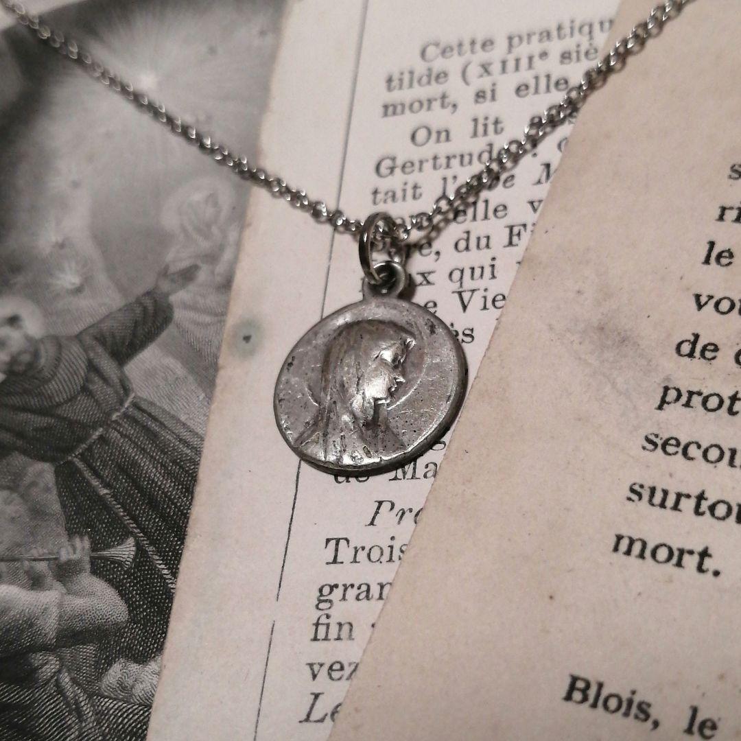 【フランス　アンティーク】シルバー　ルルドの泉　聖母マリア　メダイ　ネックレス