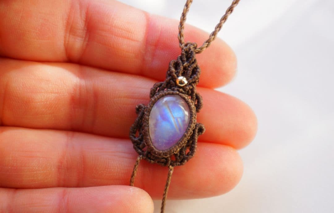 《H様お取り置き》夜明けの空の色　グラデーションアメジスト　マクラメ　ネックレス