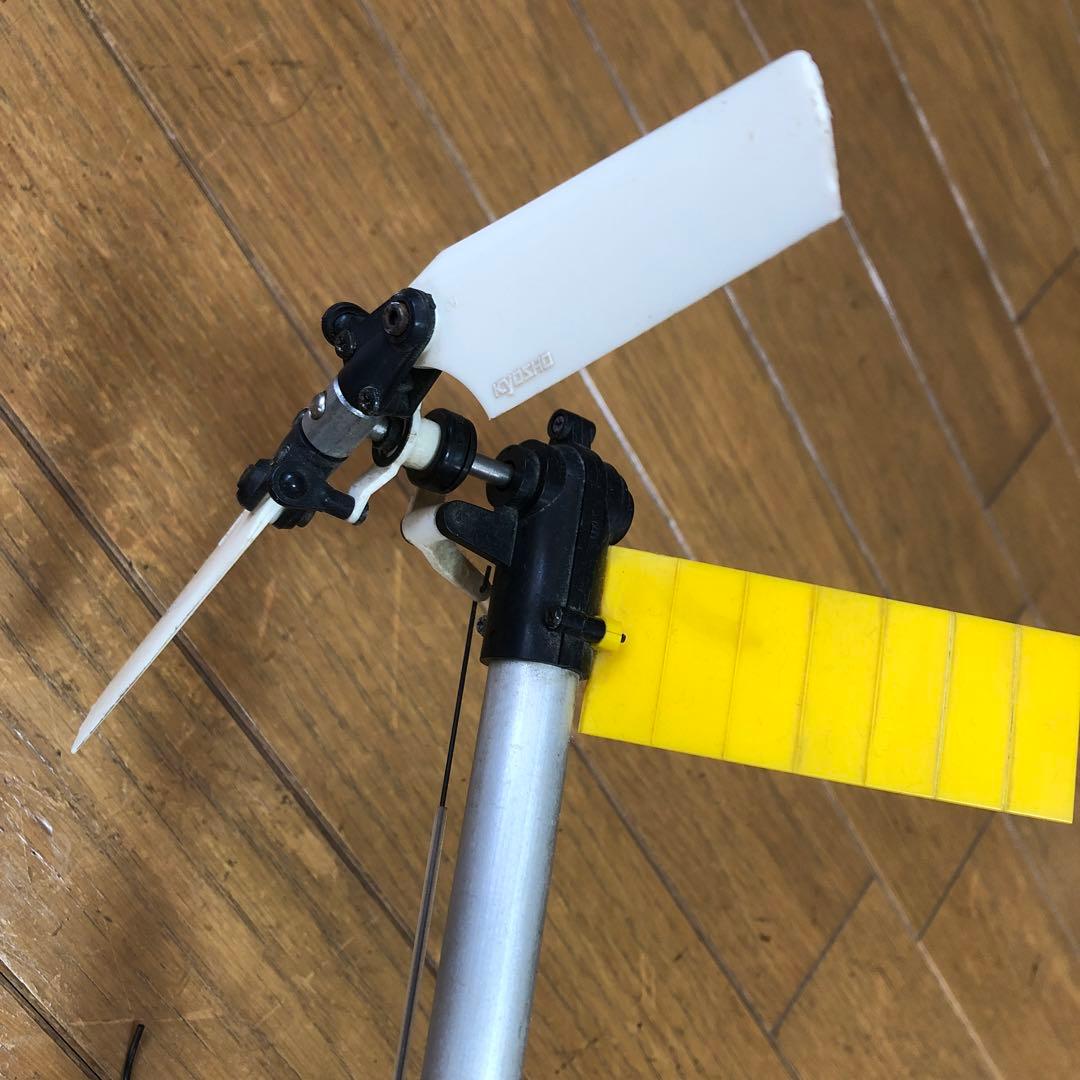 京商EPコンセプト電動ラジコンヘリコプター 本体１機、機体カバー2対