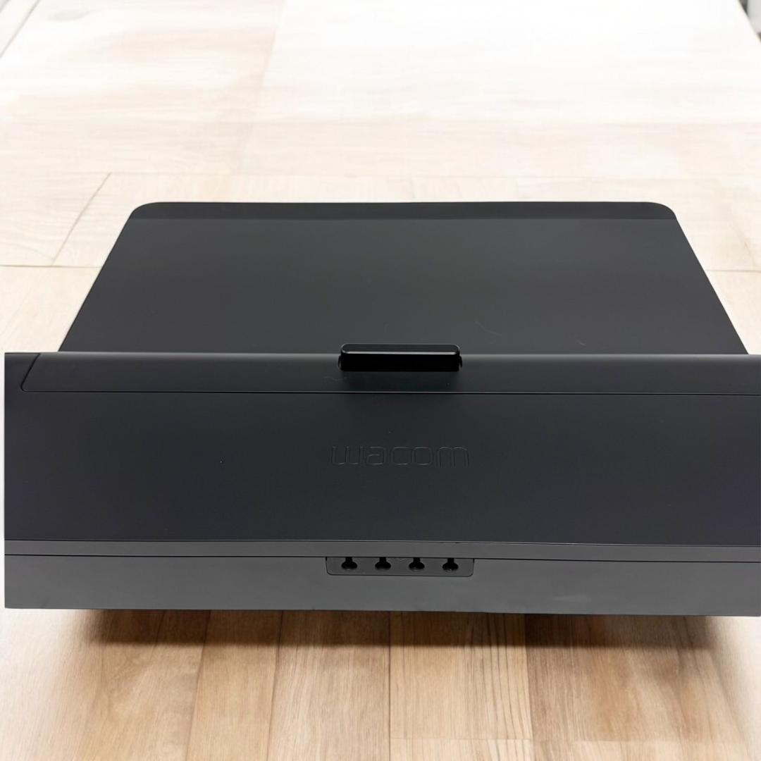 美品 ワコム Cintiq Pro24 DTK-2420/K0 エルゴスタンド付