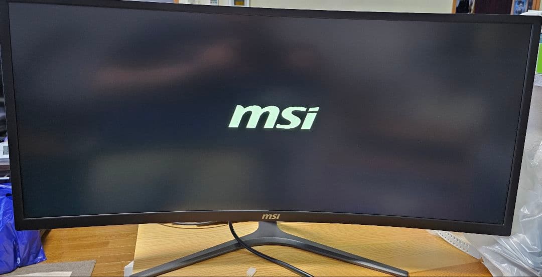 MSI MAG341CQ VESAマウント付
