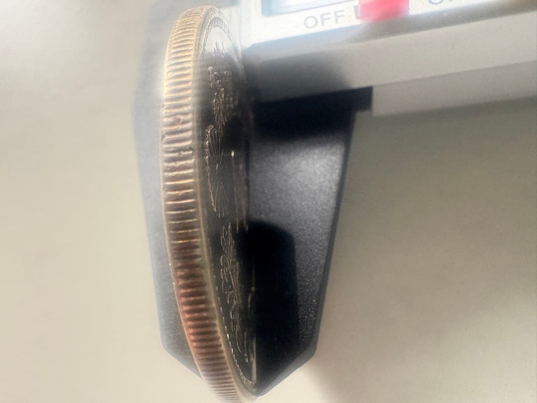 s*e様 【本物保証】　特年　大型　一圓銀貨　明治7年銘　前期　希少貨幣