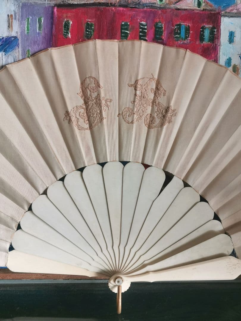 アンティークブルージュ ロザリンペルレレース シルクファン 象牙色スティック