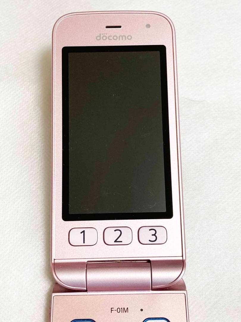 docomo F-01M らくらくホン ACアダプタ 卓上ホルダー 携帯電話