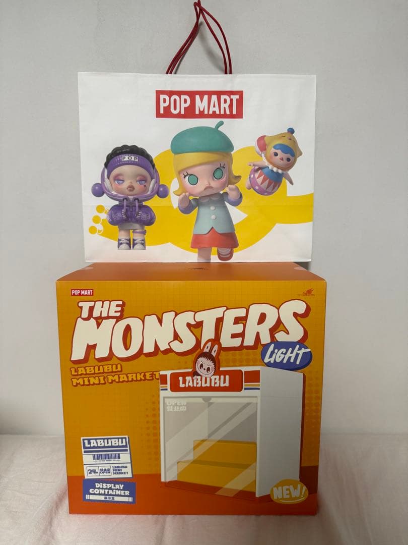 POPMART ラブブ Wacky Mart ディスプレイコンテナボックス